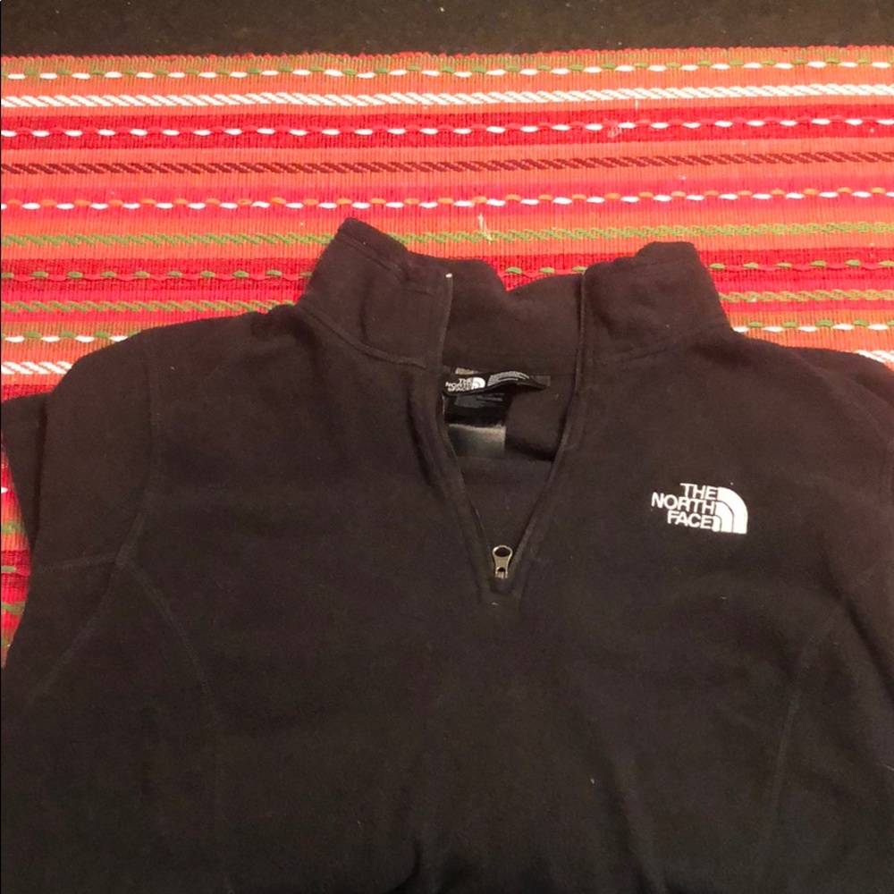 North face pullover